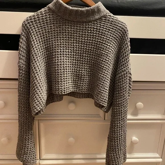 Urban Outfitter Cropped Knit (turtleneck) Sweater - Picture 2 of 3